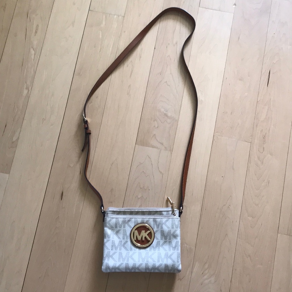 Michael Kors purse